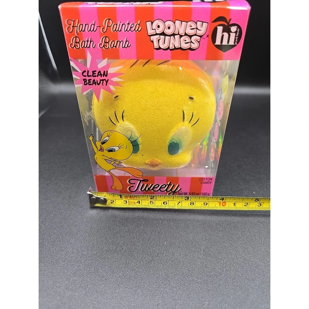 Looney Tunes Hi Peach Layne Tweety Bird Hand-Painted Cotton Candy Bath Bomb New!
